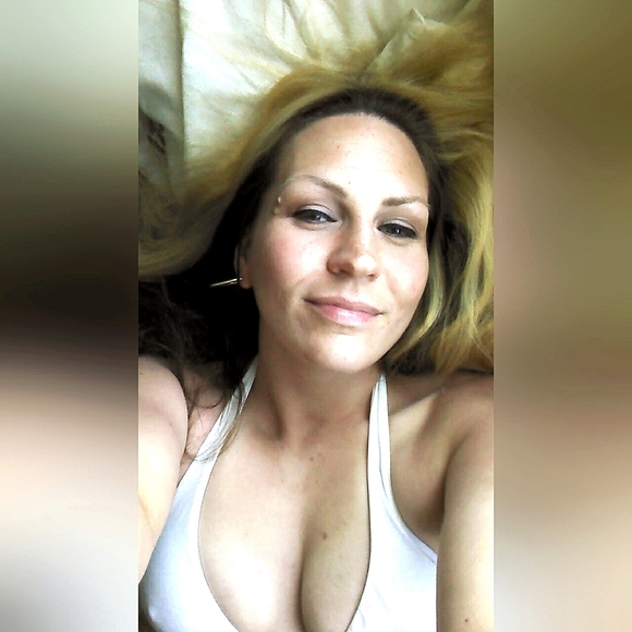 Meet your Posher, Anne - Picture 1 of 1